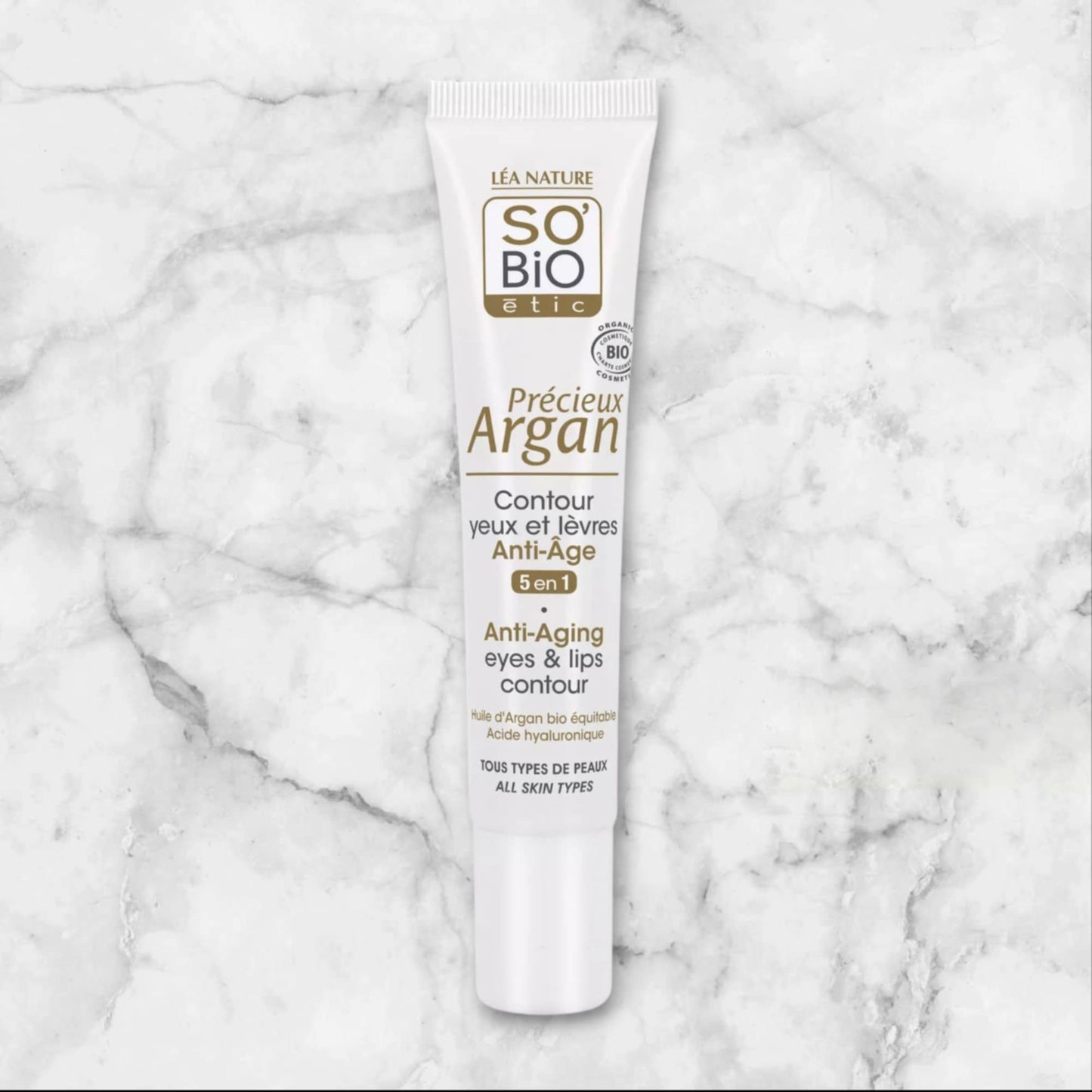 Contour yeux et lèvres anti-âges